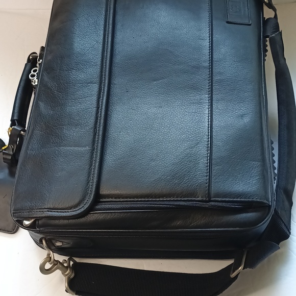 HP Invent Laptop Computer Bag Carrying Case Black Leather Shoulder Strap - Picture 15 of 16